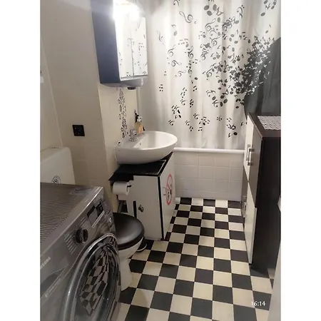 Good Located Apartment Subway U6 Wohnung Berlin Exterior foto