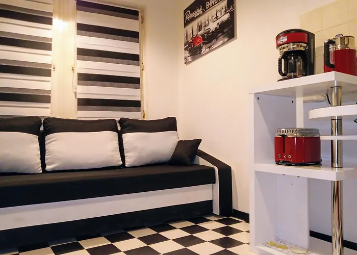Good Located Apartment Subway U6 Wohnung